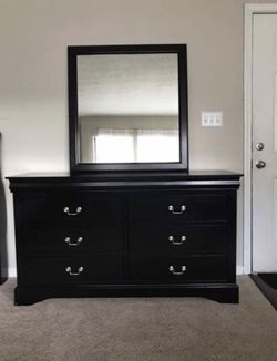 BLACK 6 DRAWER DRESSER AND MIRROR NEW IN BOX