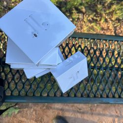 Airpods Airpods Airpods !!