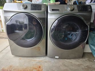Samsung Front-Load Washer and Dryer Set