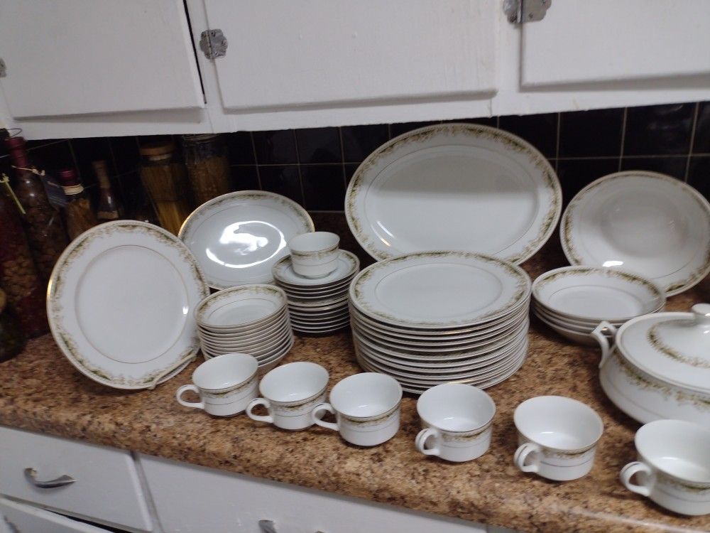 Queen Anne Signature collection