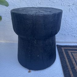 Threshold Outdoor pedestal table