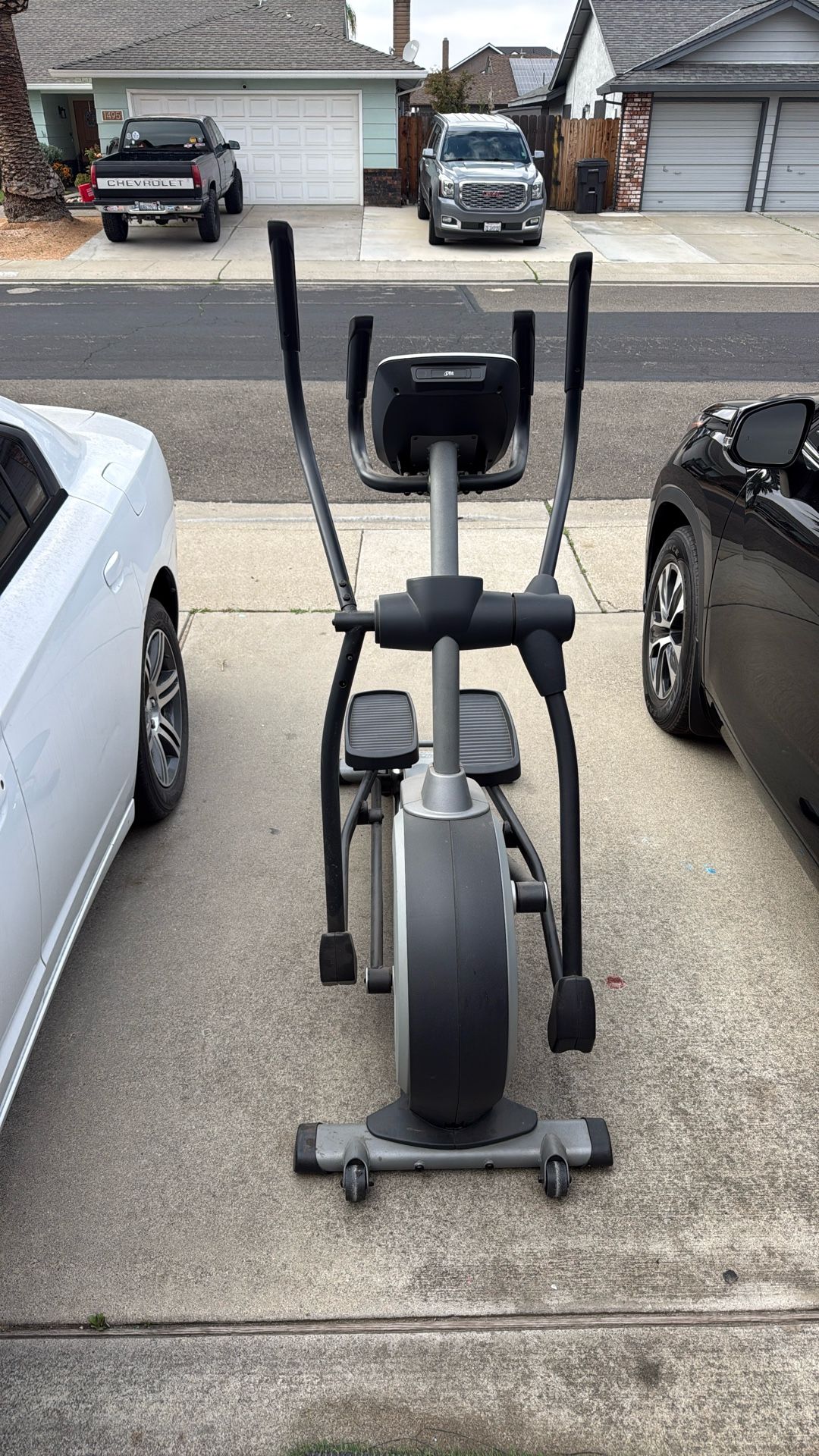 Free NordicTrack Elliptical – Needs New Power Cord