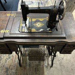 100 Year Old Sewing Machine As Is