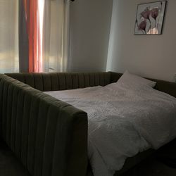 Queen Bed Frame And Mattress 