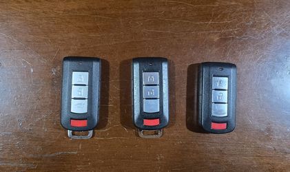 Mazda/Mitsubishi car key fobs