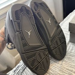 Jordan Retro 4 Smoke Grey 