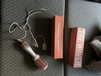 T3 Blowout Brush Hair Dryer with Box