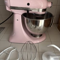 KitchenAid Artisan Stand Mixer (Pink) – 5 Qt – Full Set