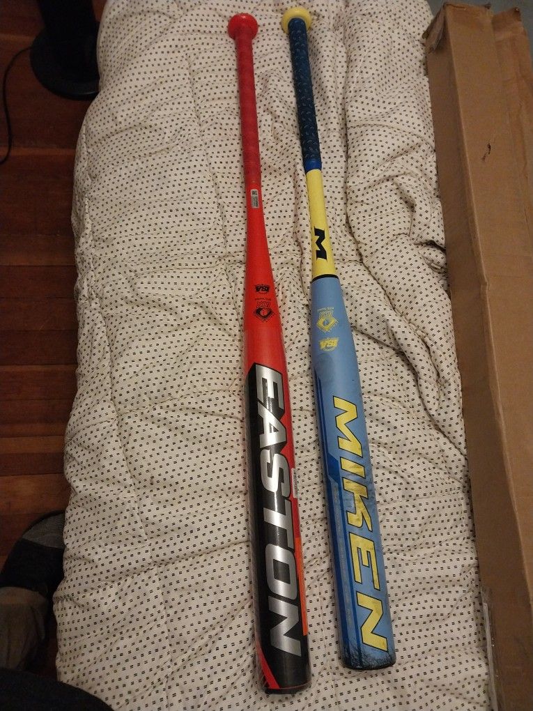 Men's Senior Softball bats, balls, and hitting new w/tee
