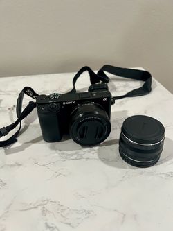 Sony digital camera + bag