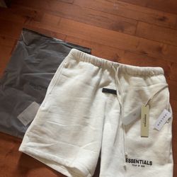 light oat essentials shorts size m