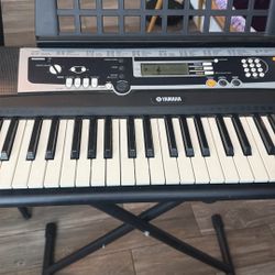 Yamaha Keyboard 
