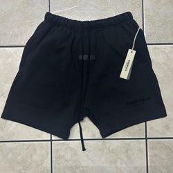 men black essential shorts size large