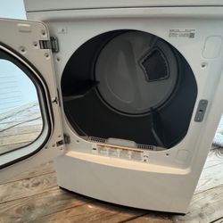 WASHER AND DRYER LG