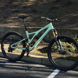 Specialized Stuntjumper Pro Mountain Bike - S6