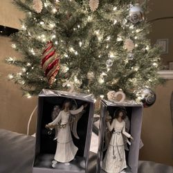 2 Ornaments