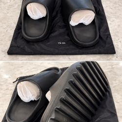 Yeezy Slide Black (Size 10) – New w/ Bag