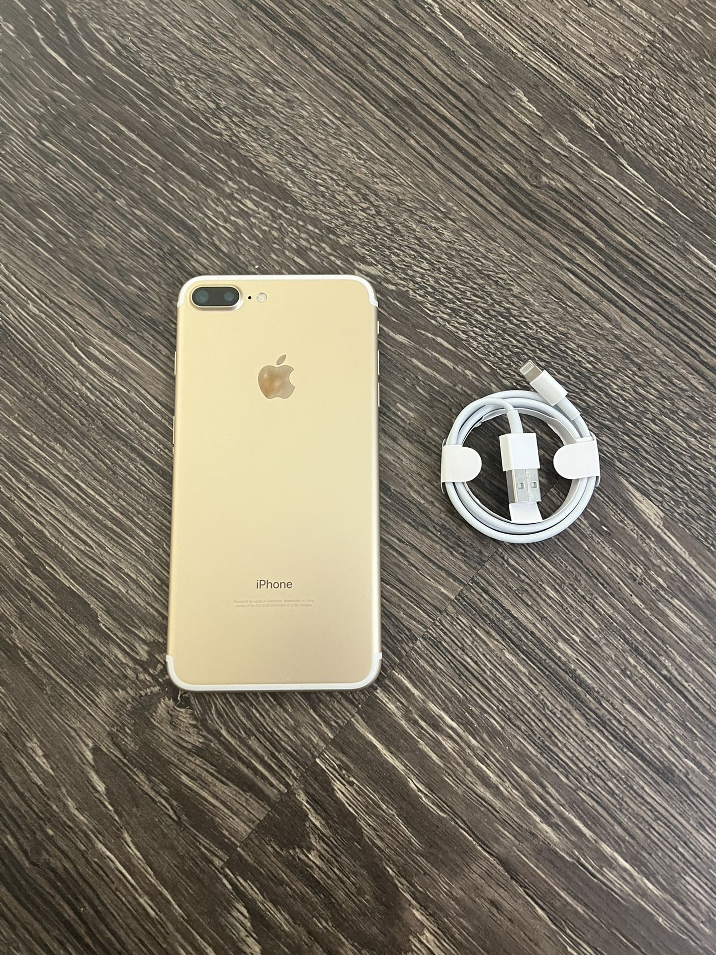 iPhone 7 Plus 128gb Gold UNLOCKED FOR ANY CARRIER!
