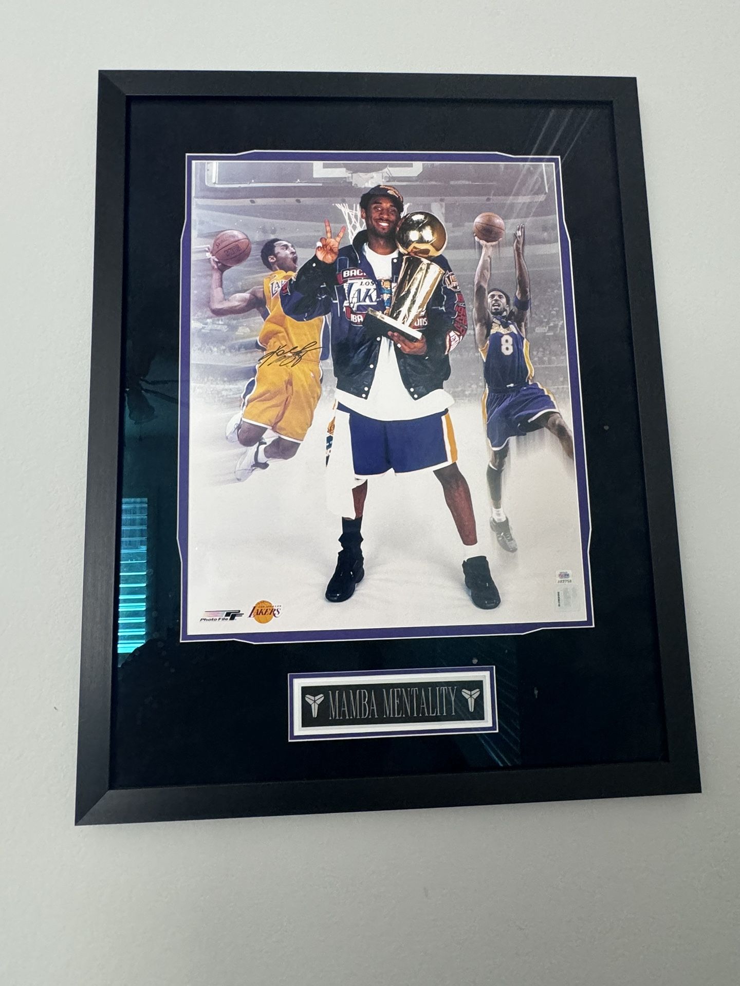 Kobe Bryant Autographed Photo