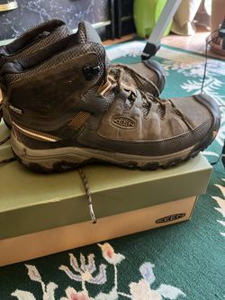 Target hiking clearance boots