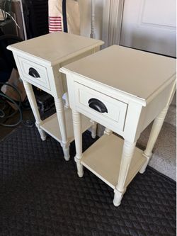 PAIR OF MATCHING NIGHTSTANDS