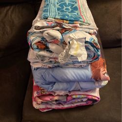 4 Sets Of Toddler Bed Sets. 