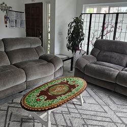 ✨ 2 Electronic Recliner Sofas – Vogue Furniture (Jerome’s) 