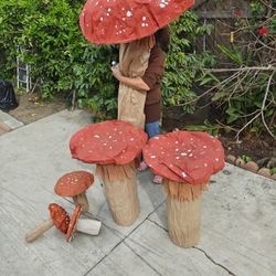 MUSHROOM PROPS 
