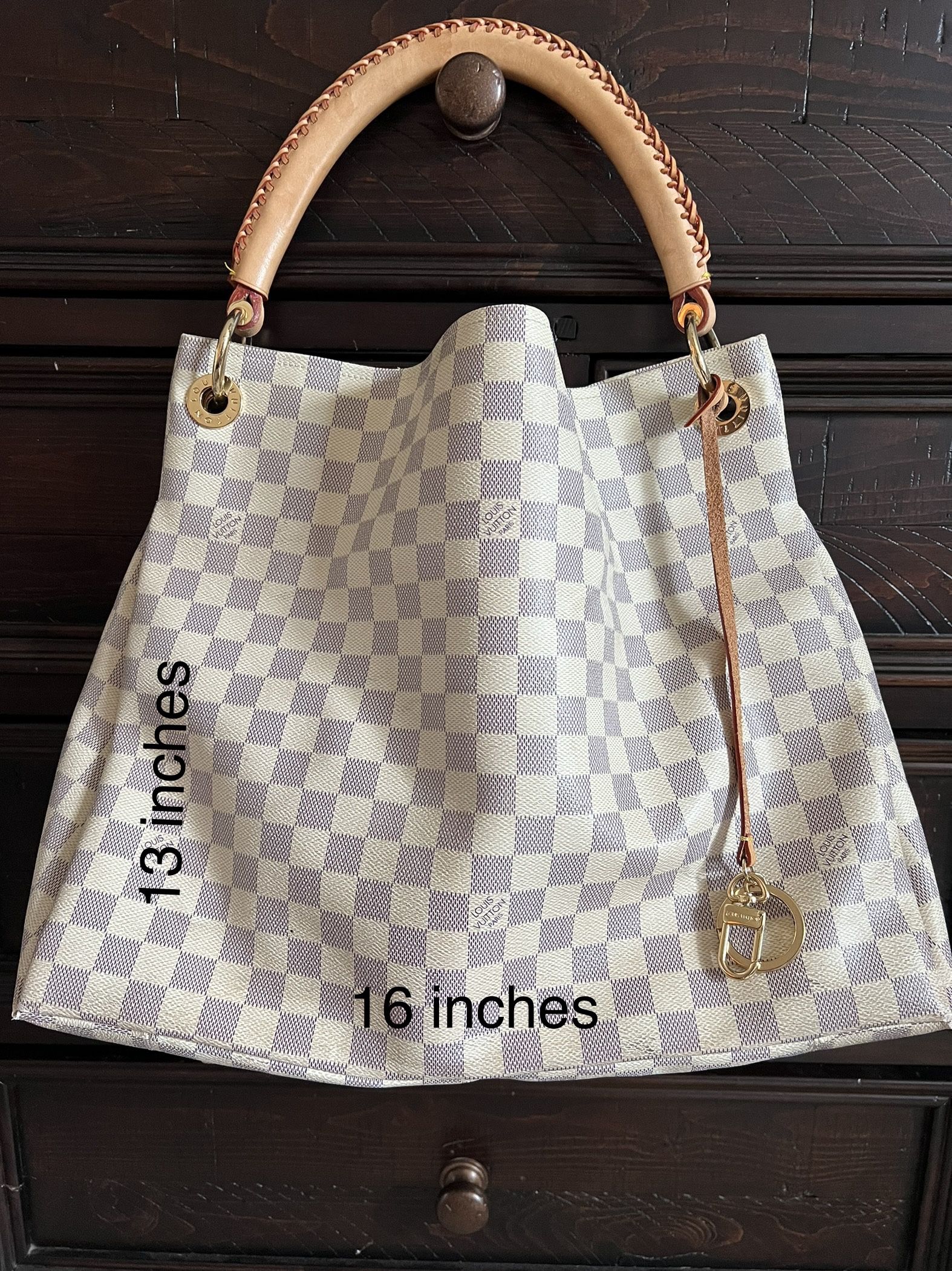 Louis Vuitton - Excellent Condition