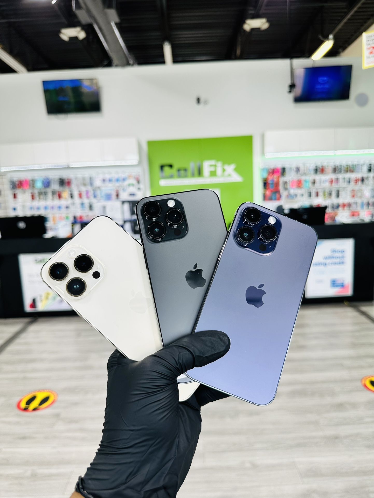 iPhone 14 Pro Max Unlocked 128GB $550 or $60 Down!