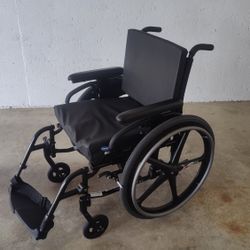 Quickie QXi Wheelchair 