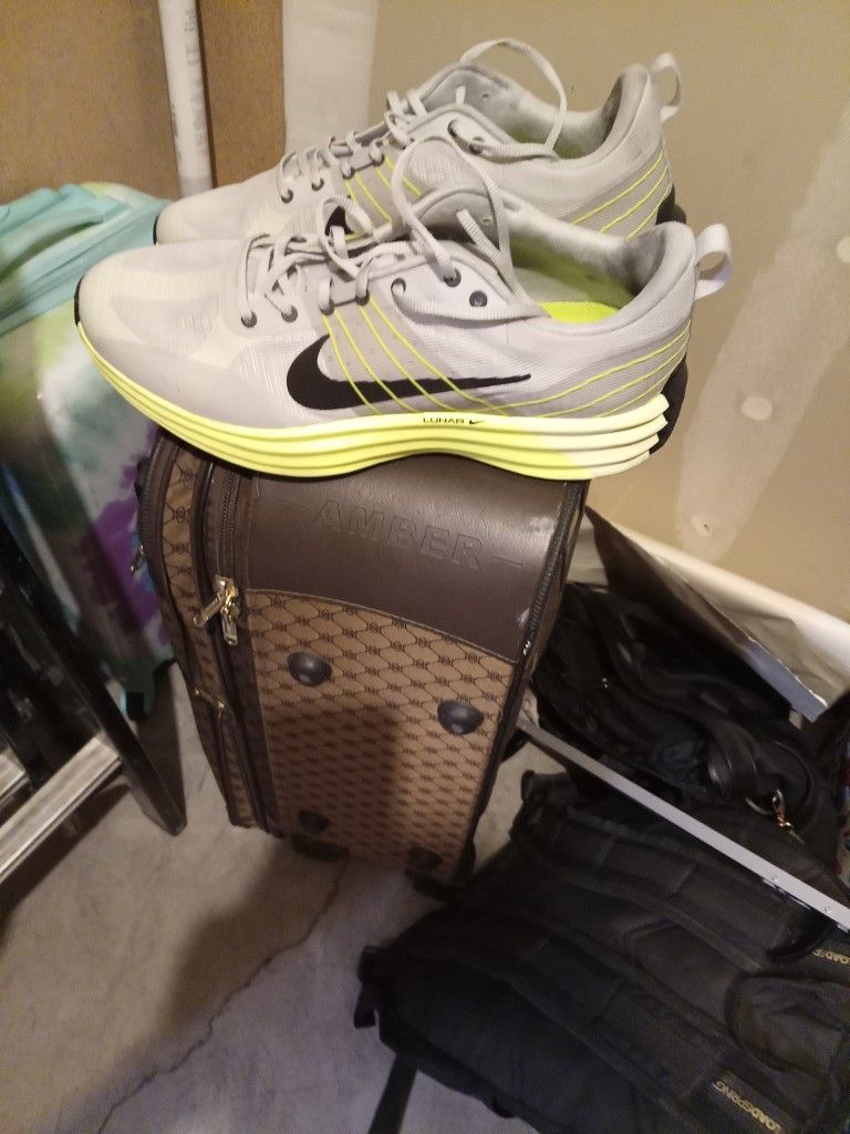 New Nike Men's Lunar Roam Shoes