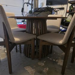 Chic 5 Pc Dinette Set