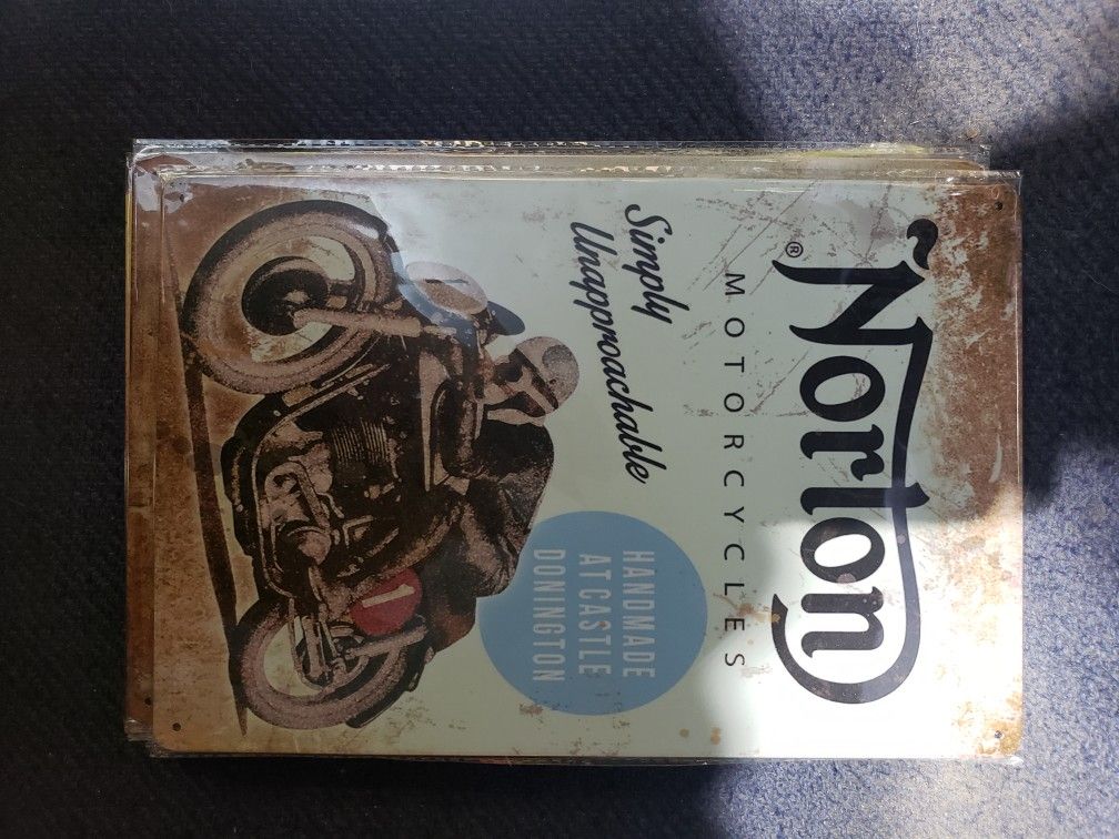 Photo Norton Motorcycle Sign