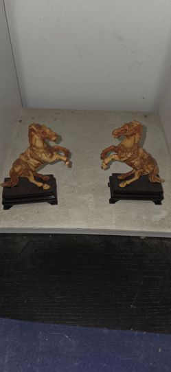 And take estate sales scroll left to see more pictures scroll down to the description for info and see 65 more sculptures