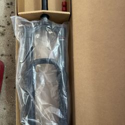 RockShox Yari RC DebonAir, 15x110mm Maxle Stealth Boost axle 46mm offset
