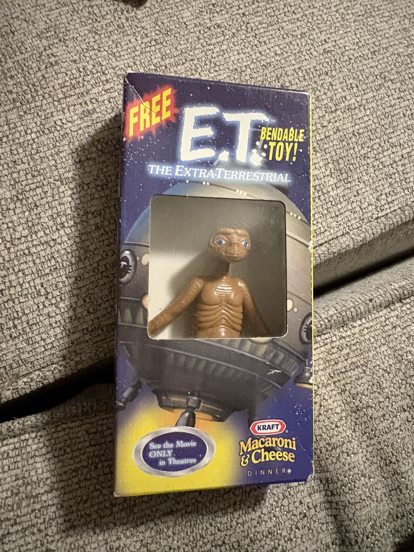 ET . Kraft Macaroni And Cheese Toy . $5
