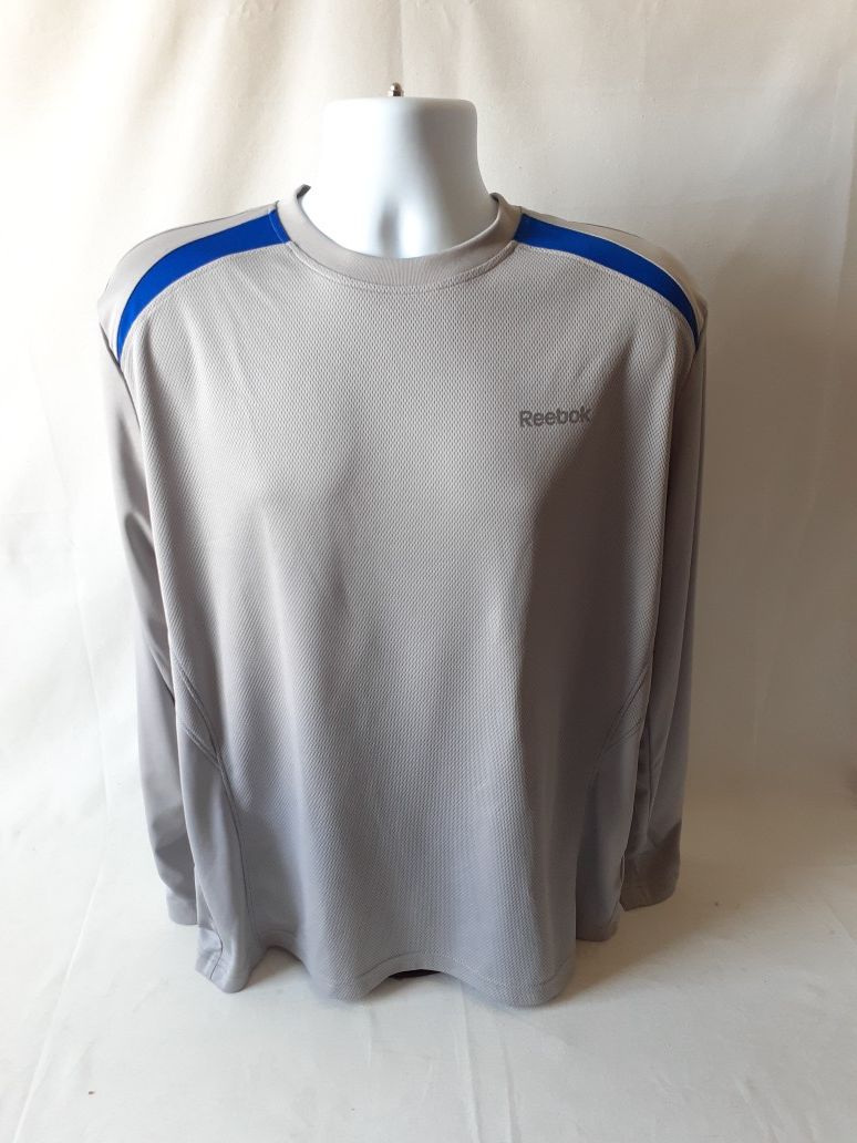Reebok men's grey long sleeve athletic top size M