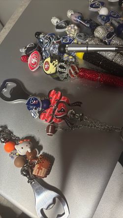 NFL Team Charm Beaded Pens Set bottle open with your favorite team