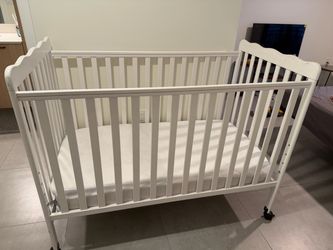 Children's bed with mattress