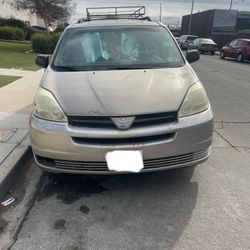 2004 Toyota Van