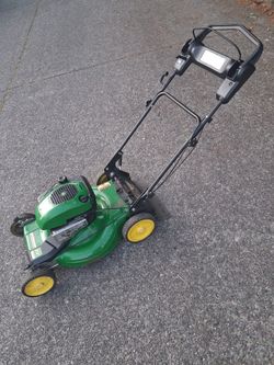 John deere. 22in front wheel drive. Missing some fasteners. No bag. Need a prime to start. Four pick up fremont seattle. No ball offers please. No tra