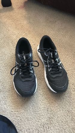 ASICS Running Shoes — Men’s Size 10 — Barely Used