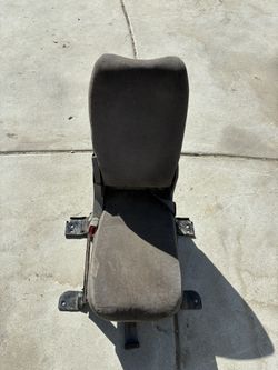 Chevrolet Silverado Jump Seat
