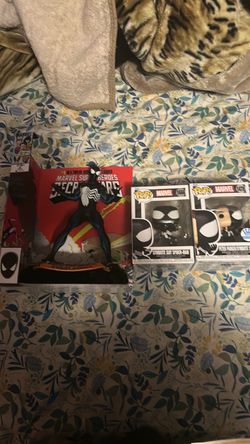 Marvel Symbiote Spider-Man Funko Pop Lot with Comic
