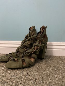 Green swaded high heels