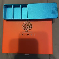 IKIAGI 3 Slot travel Pill Holder 