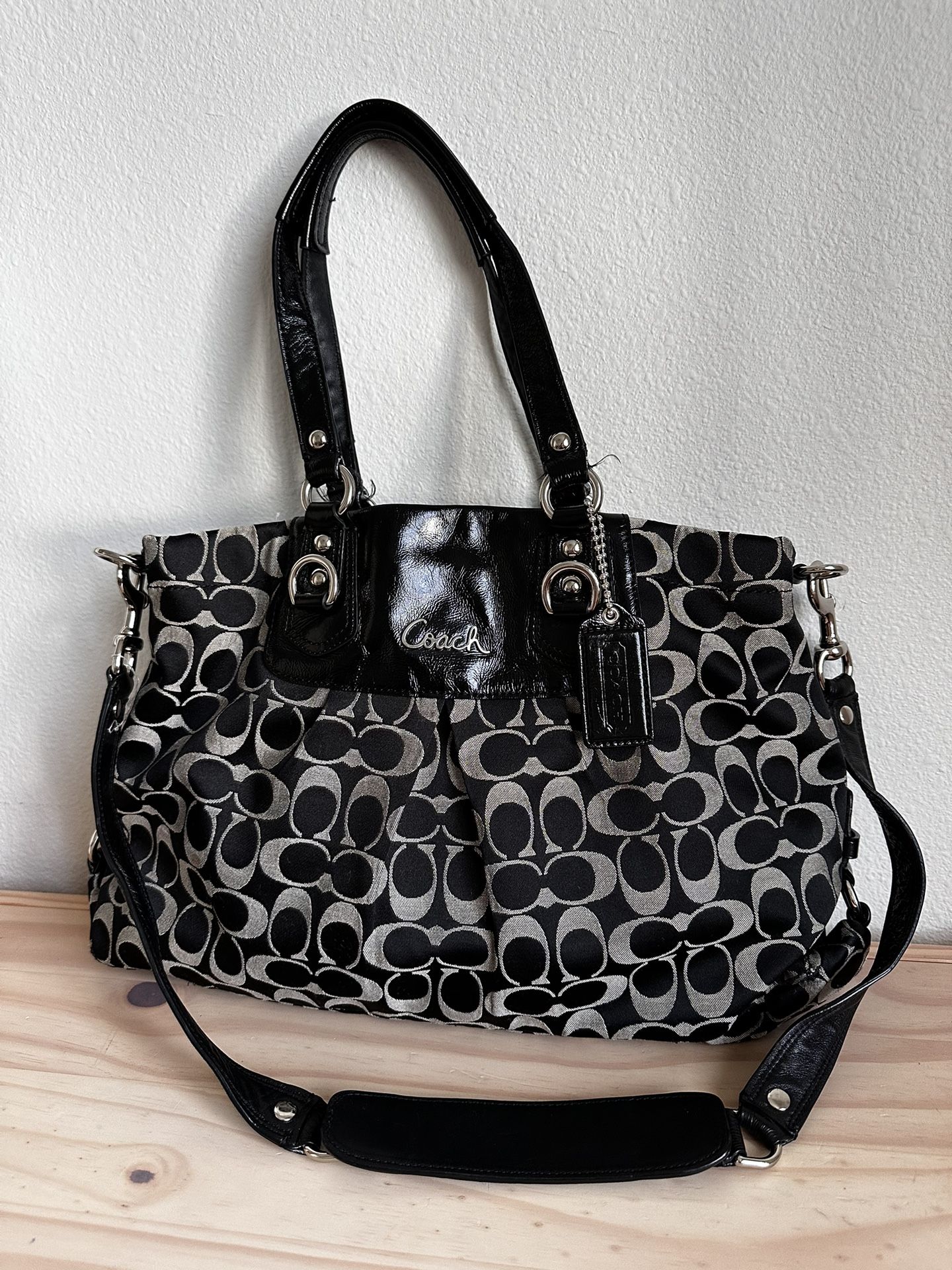 Coach bag Ashley Signature Carryall
