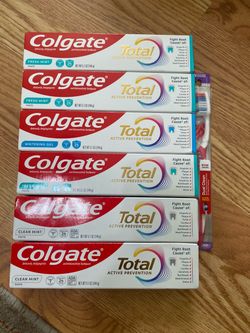6 Colgate Toothpastes (5.1oz.) with Toothbrush