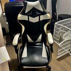 Black & White Gaming Chair